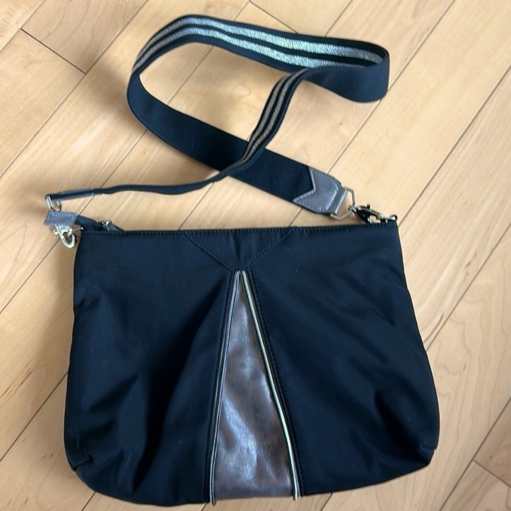 Stella & Dot Black Nylon Crossbody Bag Zip Front Everyday bag - Picture 13 of 15